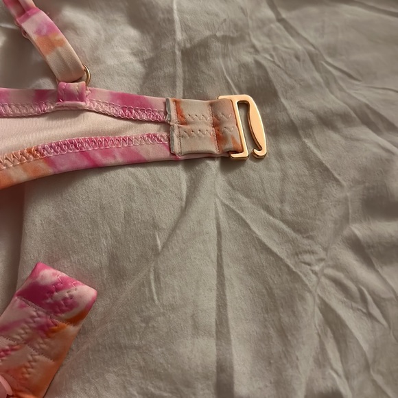 Pink bathing suit - Picture 4 of 4